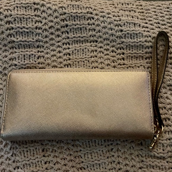 Michael Kors Wallet - Picture 4 of 4